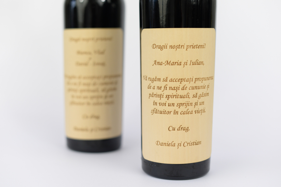 Want to To expose Dense Sticla vin personalizata pe furnir | gravat.ro