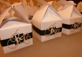 Marturie nunta - cutie cadou personalizata